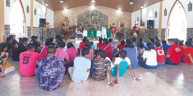 La juventud participa de quinto encuentro de pastoral parroquial