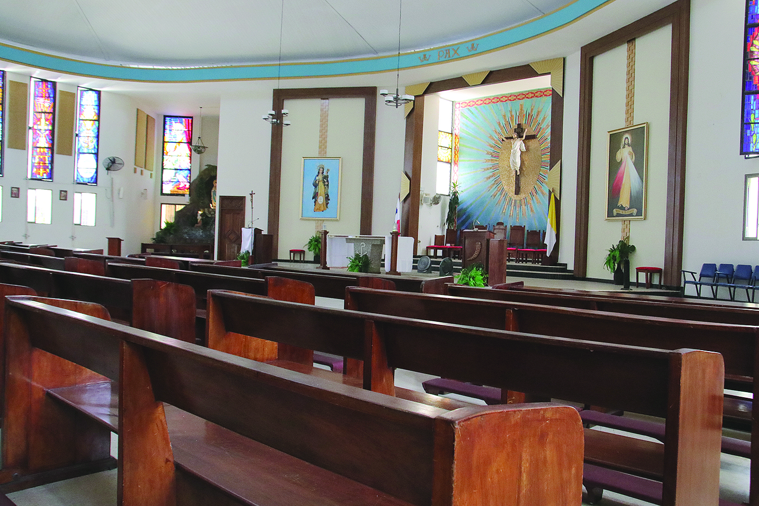 Establecen normas generales para reabrir  templos católicos y reanudar celebraciones