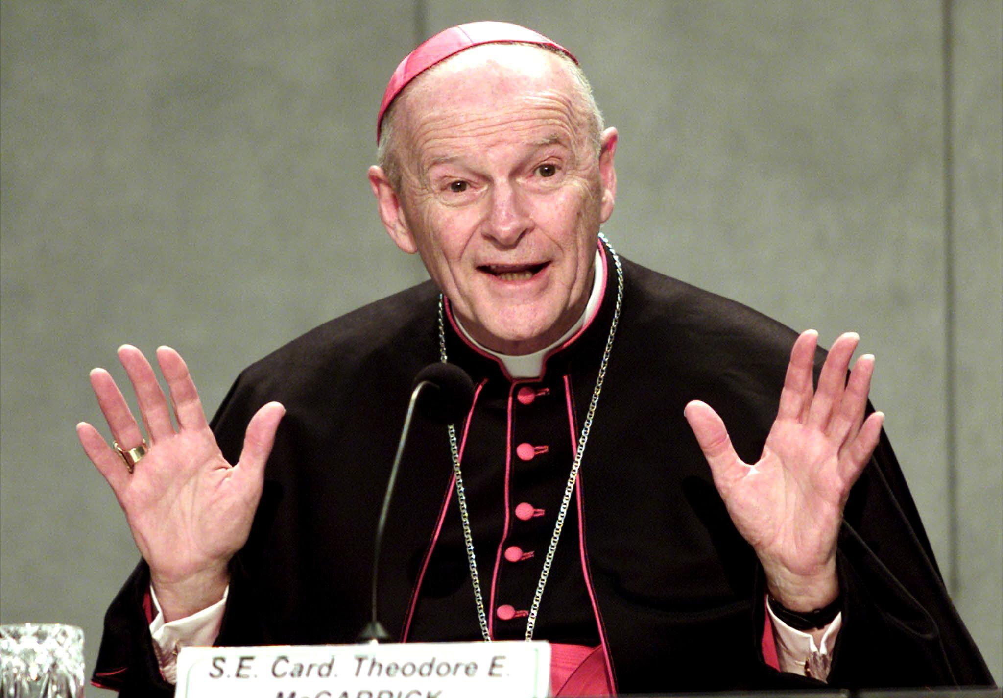 El Papa renueva compromiso para erradicar abusos sexuales y de poder