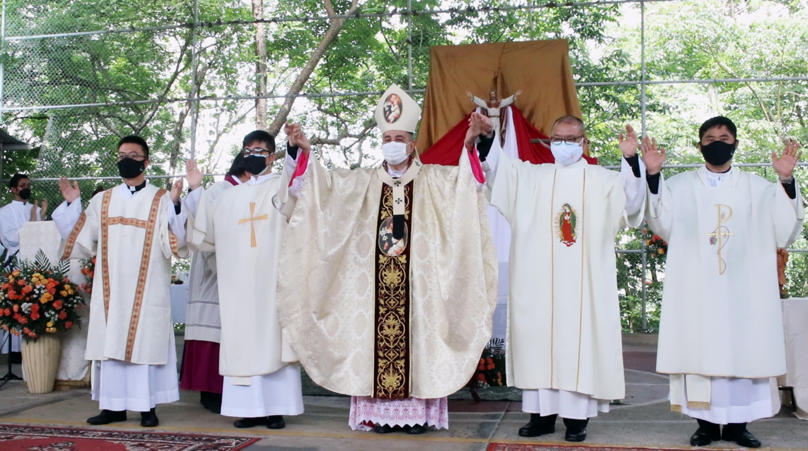 Monseñor Ulloa ordena cuatro diáconos transitorios coreanos