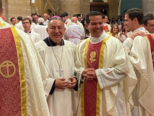 Desde Roma, panameño ordenado sacerdote del Opus Dei
