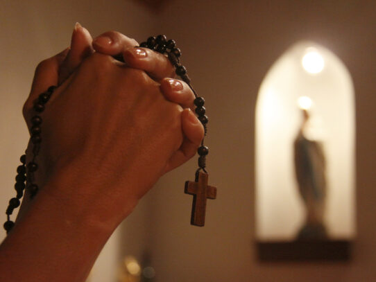 La Iglesia pide oración ante acto de sacrilegio