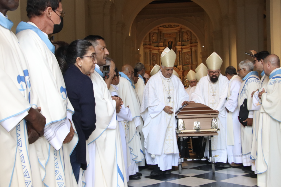 Un adiós a Monseñor Varela, un gran pastor y hombre de letras