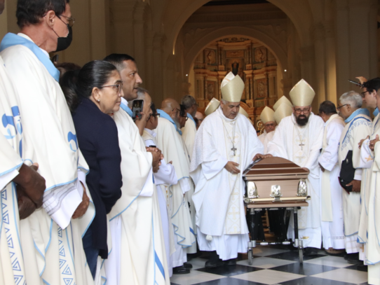 Un adiós a Monseñor Varela, un gran pastor y hombre de letras