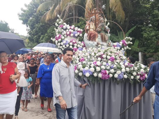 La parroquia Santísima Trinidad de Calobre celebró su fiesta patronal