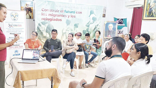 Responden al llamado de Dios de mirar a los migrantes y refugiados