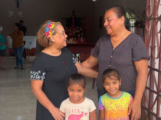 ¡Sin cesar! Una docente de Pacora proclama el Reino de Dios entre los más pobres