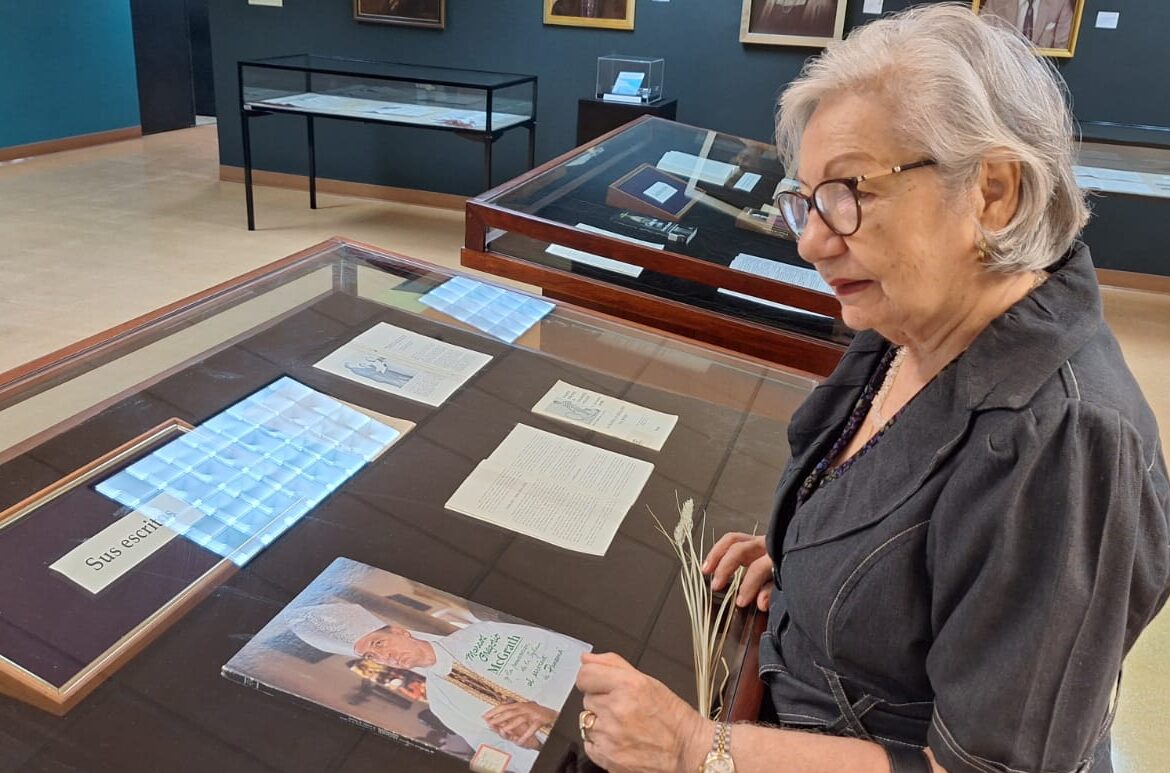 La Biblioteca Nacional le rinde tributo a monseñor McGrath