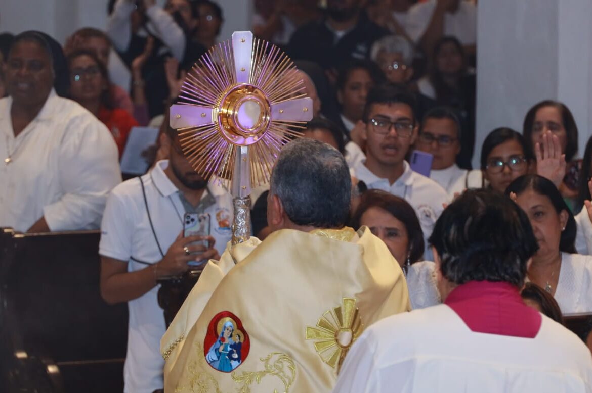 Un encuentro de fe en torno a Jesús Eucaristía