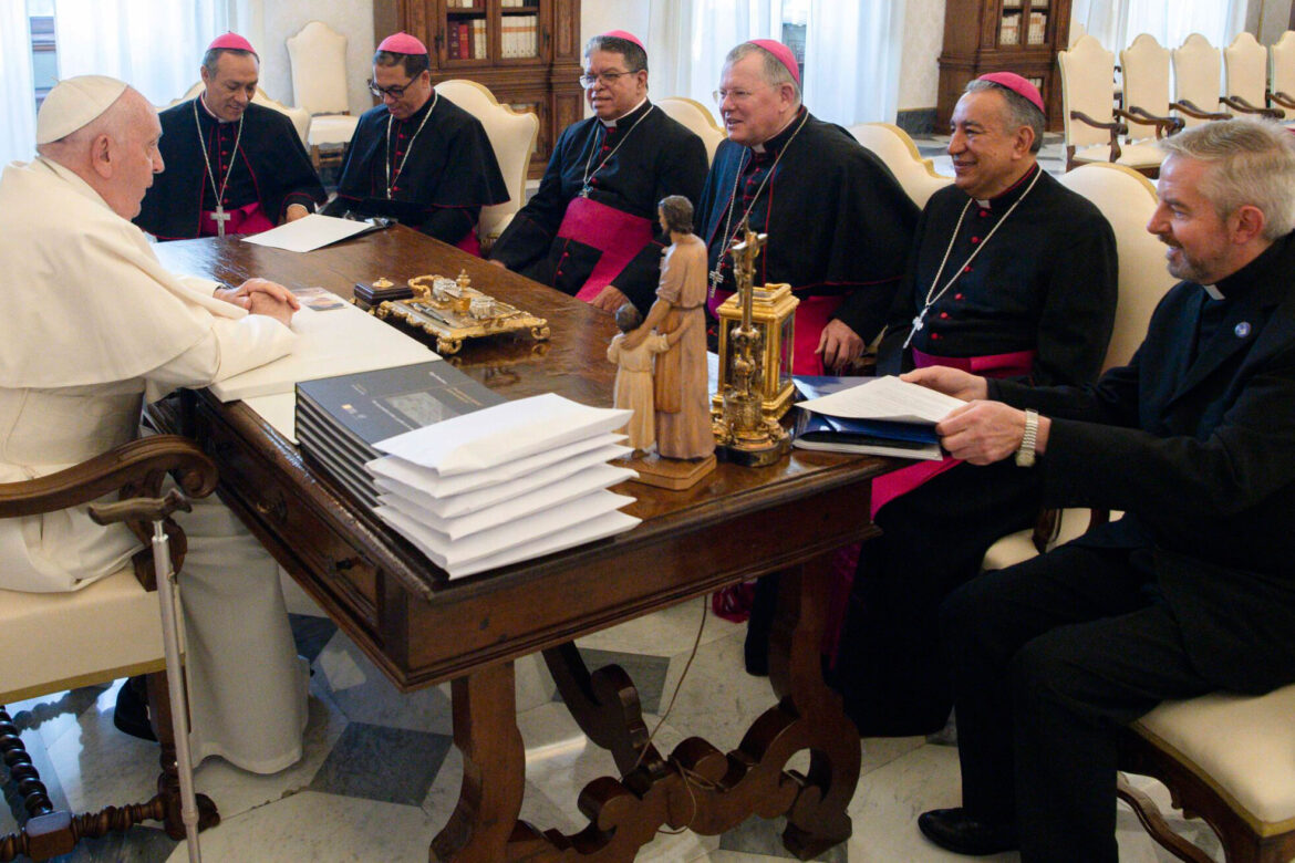 El CELAM envía mensaje de apoyo y oración por la salud del Papa Francisco
