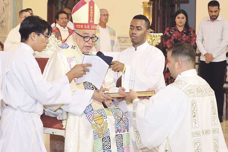 Diácono da un paso en firme hacia el sacerdocio