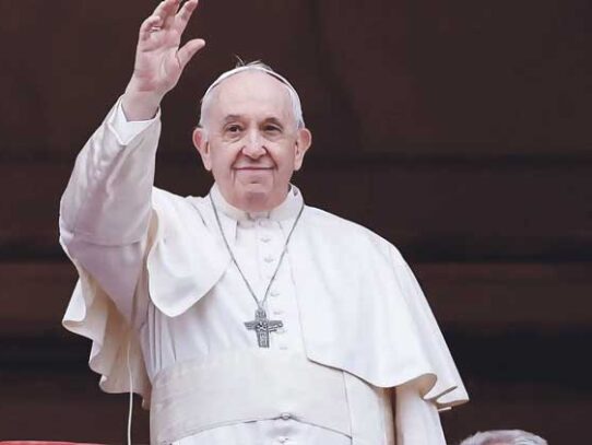 «Ateo habla del Papa Francisco»