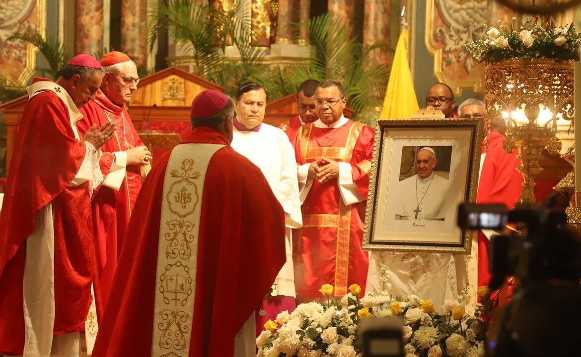 La Iglesia en Panamá eleva su oración por el papa Francisco
