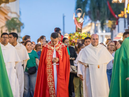 Fieles celebraron a San Pancracio, modelo de conversión y entrega