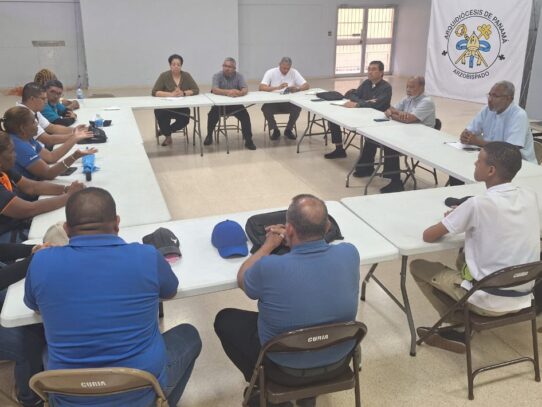 Dirigentes docentes piden a Iglesia Católica mediar ante crisis nacional