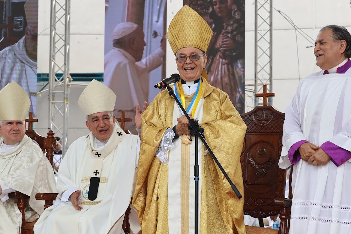 Monseñor José Dimas Cedeño celebra 50 años de ministerio episcopal