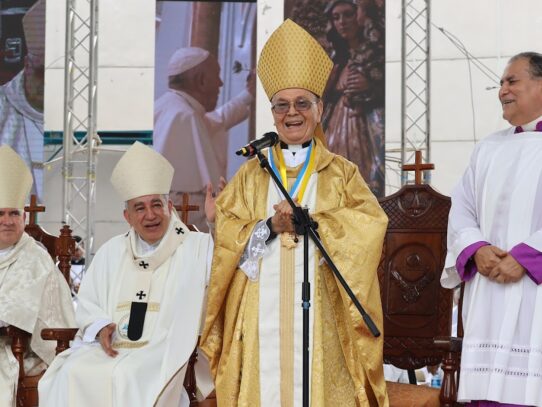 Monseñor José Dimas Cedeño celebra 50 años de ministerio episcopal