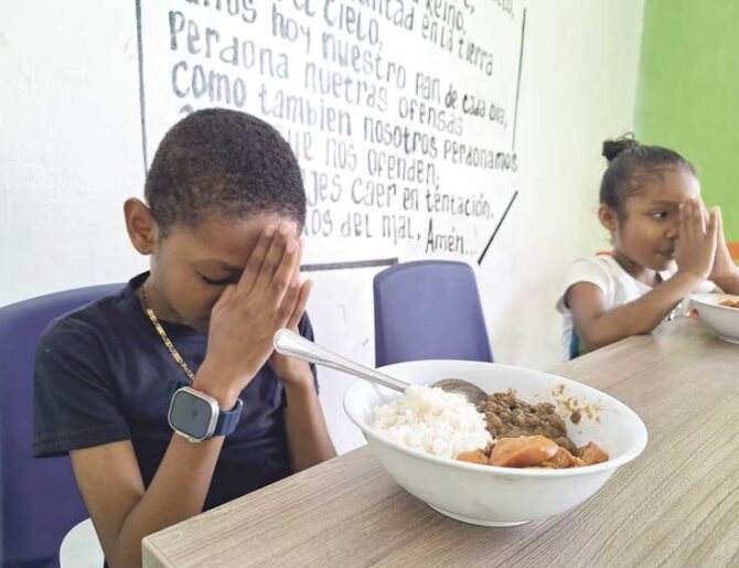 El gesto diario que alimenta la vida y la esperanza en Colón