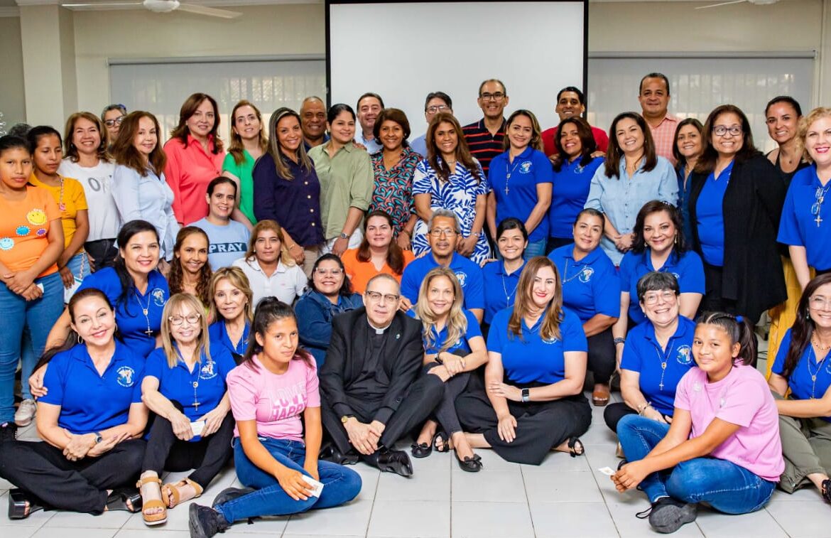 Un ministerio reúne familias dispuestas a confiar en el poder del Santo Rosario