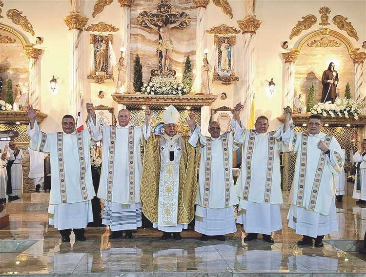“Ser diácono es una misión y no una distinción”, asegura monseñor Ulloa