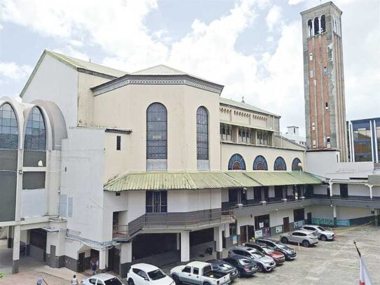 Cena benéfica para reparar techo de la Basílica Don Bosco