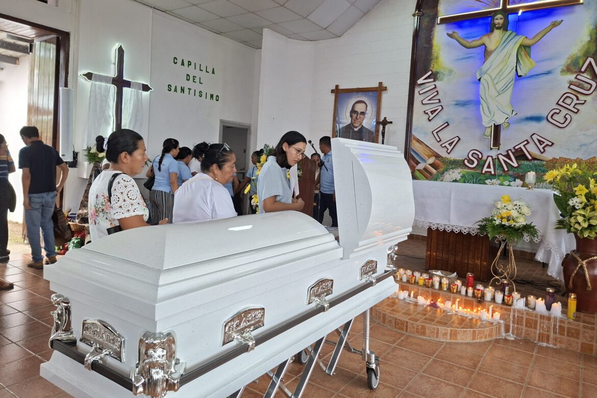 Capilla ardiente en Chilibre despide al padre Patricio Hanssens