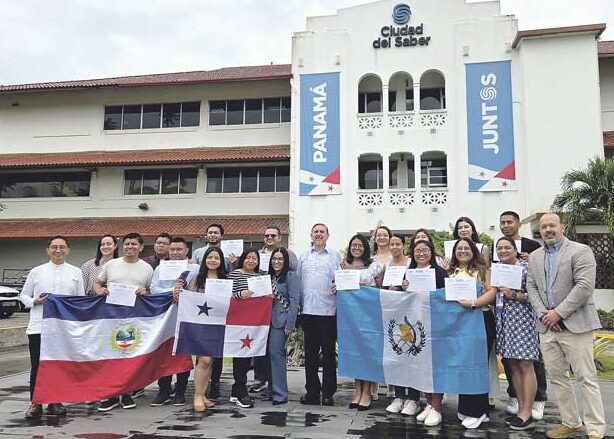 Firman convenio entre la Universidad Rafael Landívar y la Ciudad del Saber