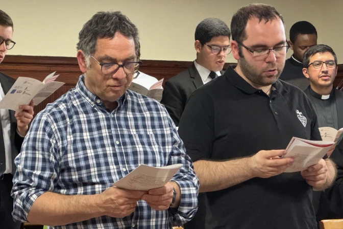 Padre e hijo vivirán juntos su ordenación como diáconos