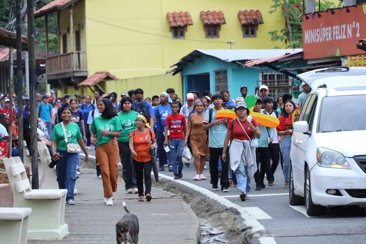 Juventud de Colón Kuna Yala peregrina al Cristo Negro de Portobelo para celebrar la alegría de la fe