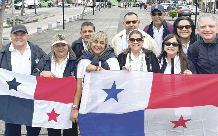 Regresan de México fortalecidos en su misión de amar y servir a la familia