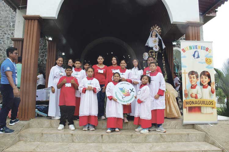 Monaguillos de la zona San Francisco de  Paula fortalecen su vocación de servicio