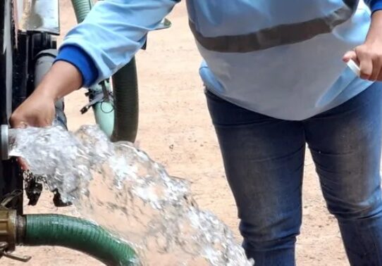 El acceso al agua potable es un derecho humano fundamental y un imperativo moral