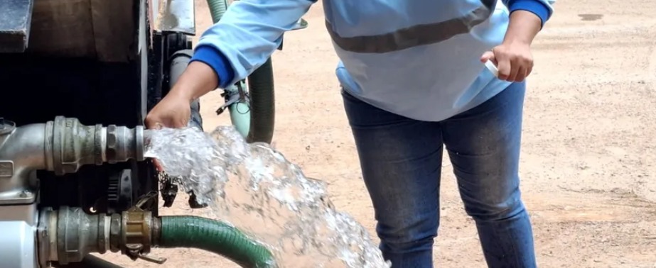 El acceso al agua potable es un derecho humano fundamental y un imperativo moral