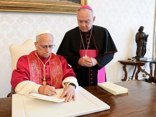 El Papa León XIV firma su primera Exhortación Apostólica: Dilexi te -“Te he amado”-