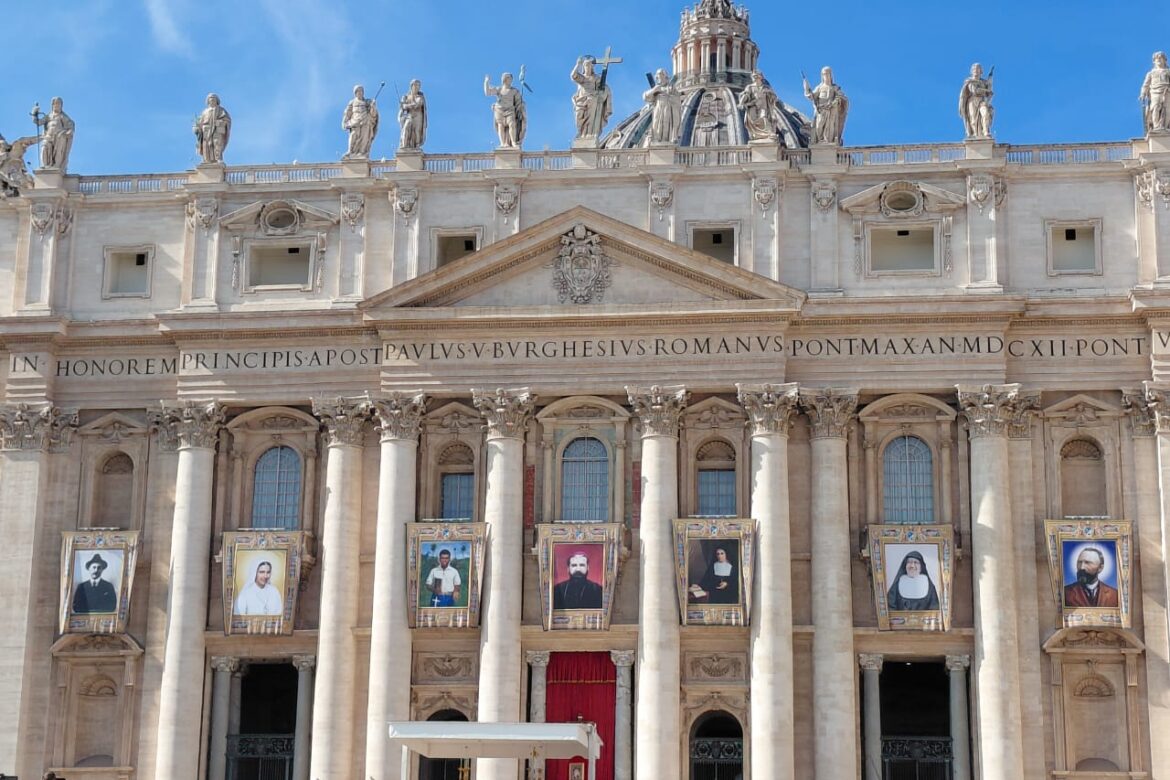 El papa León XIV proclama santos a los primeros venezolanos