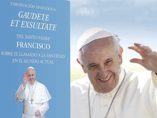 Santos de la puerta de al lado