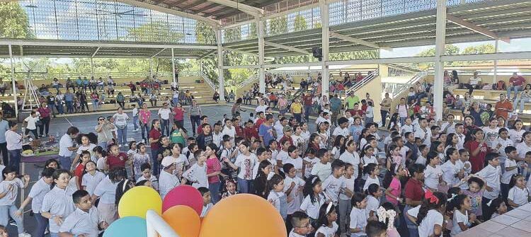 Niños que siembran esperanza en Jesús