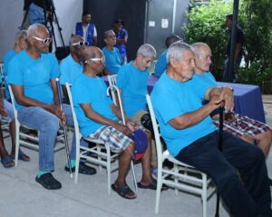 Adultos mayores, residentes del Centro San Juan Pablo II. 