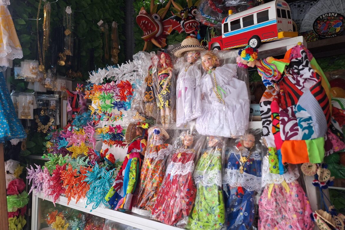 Entre el bullicio y la nostalgia, Salsipuedes sigue siendo el corazón artesanal de Panamá 