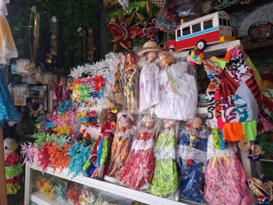 Entre el bullicio y la nostalgia, Salsipuedes sigue siendo el corazón artesanal de Panamá 