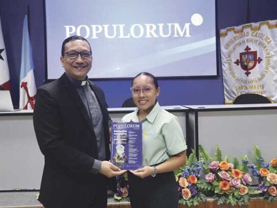 Buscan acercar los principios de la teología al mundo de hoy