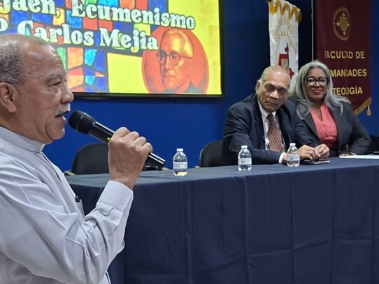 Conversatorio ecuménico destaca el legado del padre Néstor Jaén