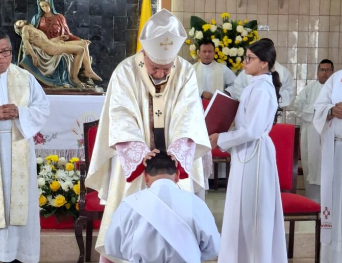 Ordenación sacerdotal llena de alegría a la comunidad San Nicolás de Bari
