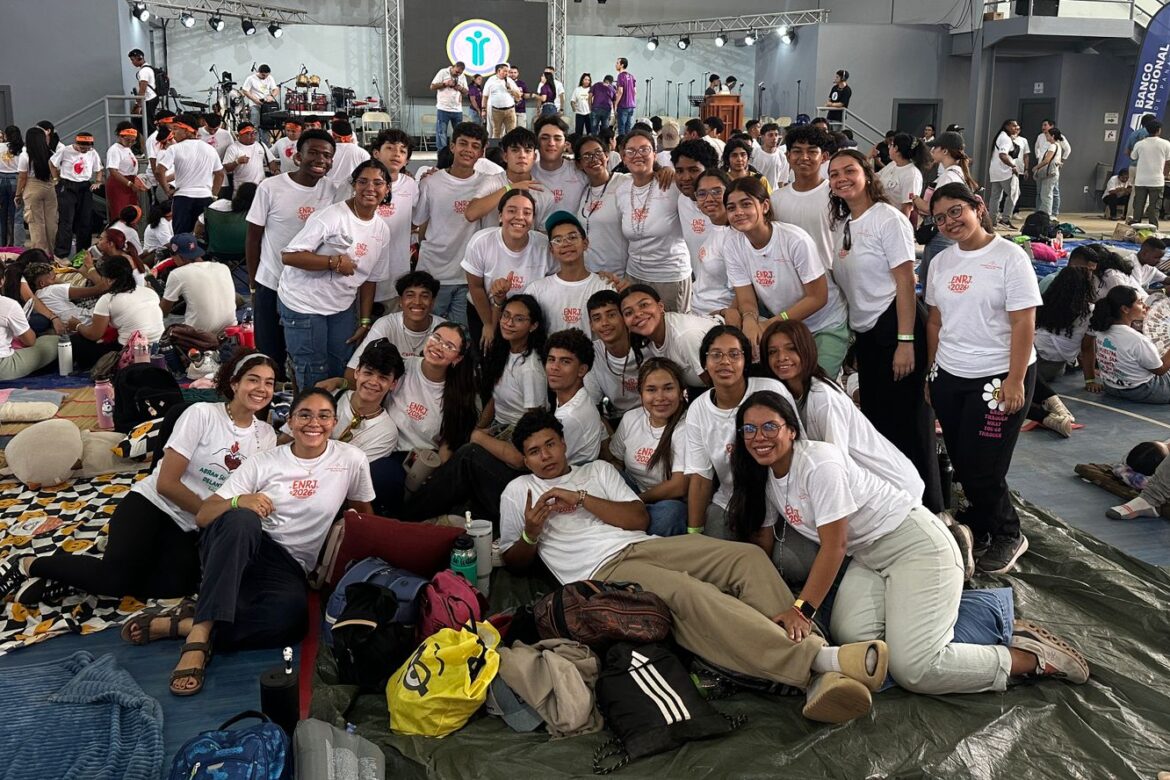 Más de 4 mil jóvenes hacen lío en el gimnasio del Colegio José Daniel Crespo de Chitré