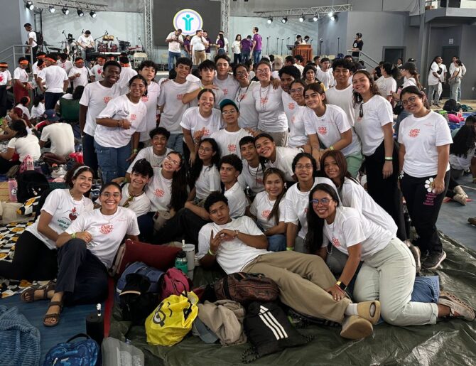 Más de 4 mil jóvenes hacen lío en el gimnasio del Colegio José Daniel Crespo de Chitré