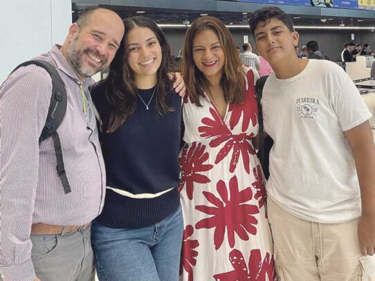 La casa queda en silencio, mientras el corazón aprende a soltar sin dolor