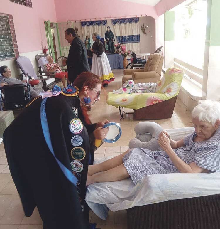 Melodías del Siglo de Oro alegran el Asilo Bolívar