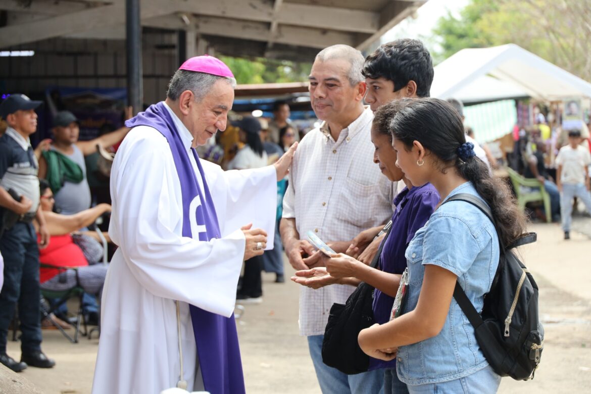 Monseñor Ulloa llama a transformar la nación desde el corazón ciudadano