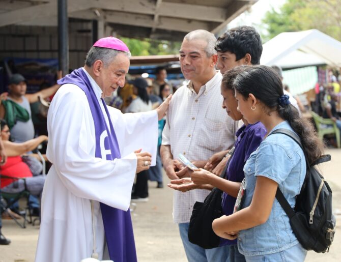 Monseñor Ulloa llama a transformar la nación desde el corazón ciudadano