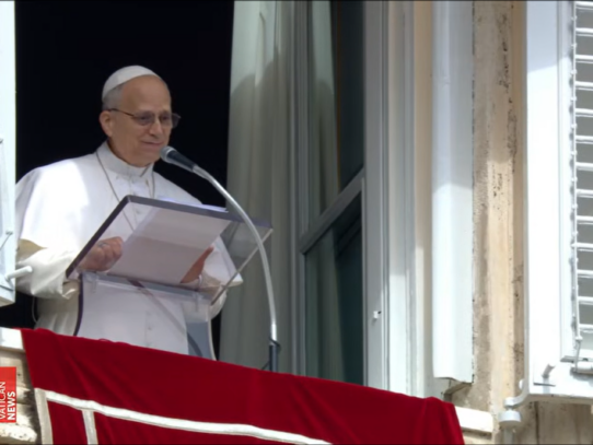 El Papa: “La paz no se construye con amenazas mutuas ni con armas”